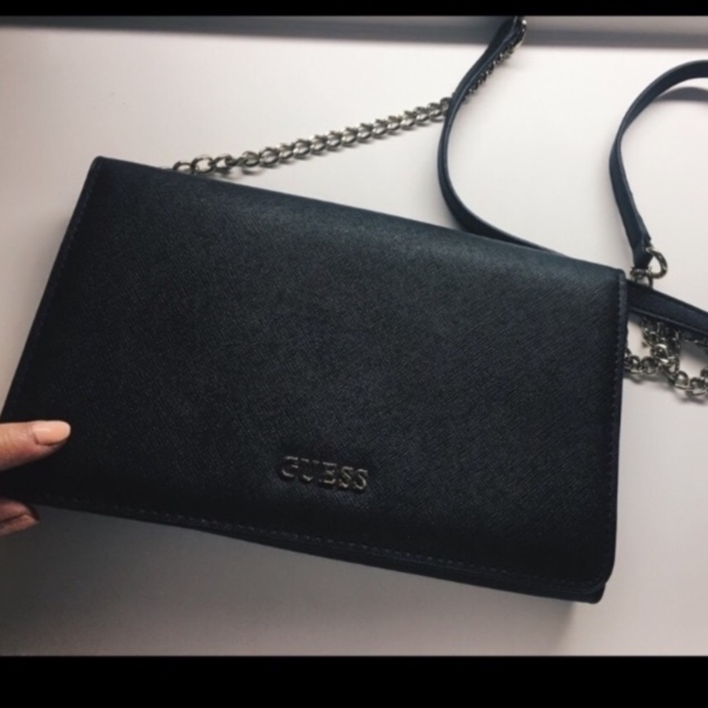 Classic Guess Cross Body bag